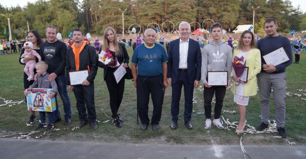 У Жихорі відкрили сучасний шкільний стадіон