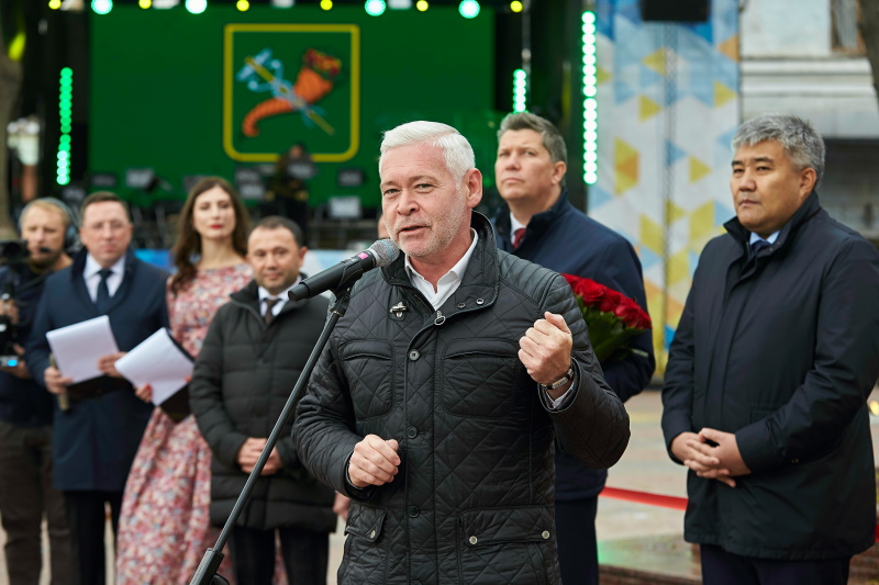 У Харкові відкрили Сквер мислителів