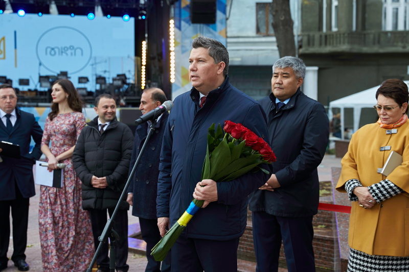 У Харкові відкрили Сквер мислителів