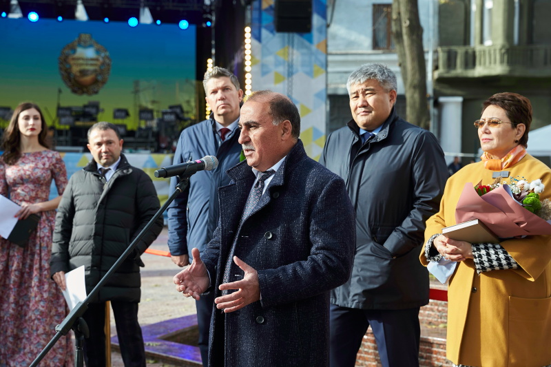 У Харкові відкрили Сквер мислителів