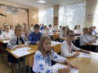 Лінгвістичні задачі та радіодиктант: школярі відзначили День української писемності та мови