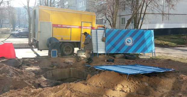 На вулиці Наталії Ужвій перекладають мережі холодного водопостачання