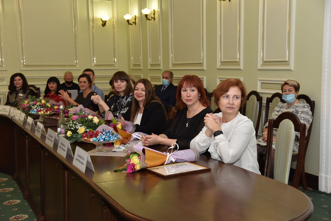 Представникам органів місцевого самоврядування вручили грамоти