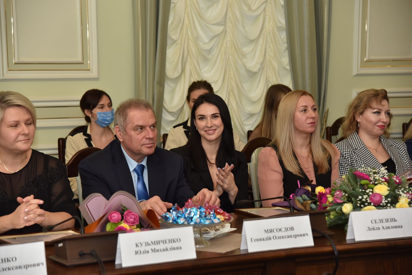 Представникам органів місцевого самоврядування вручили грамоти