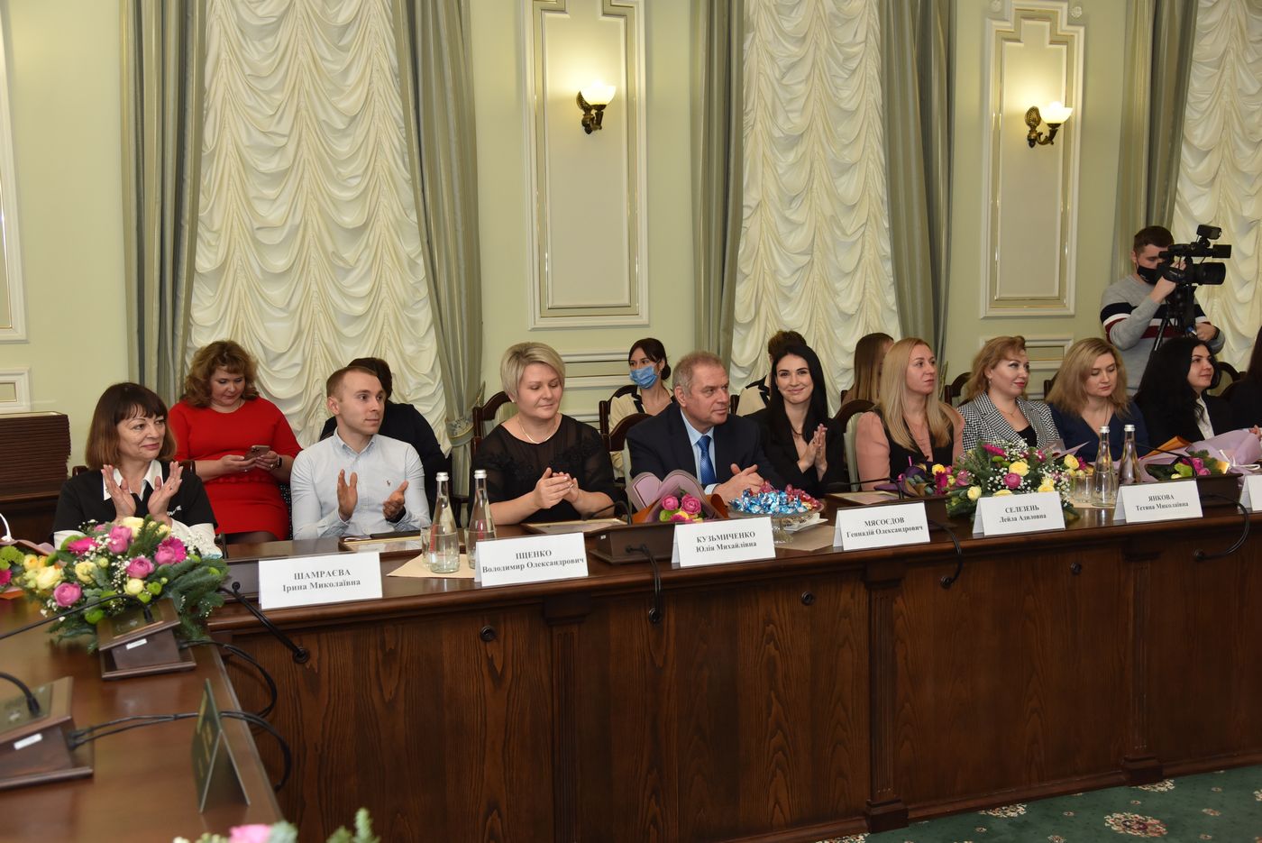 Представникам органів місцевого самоврядування вручили грамоти