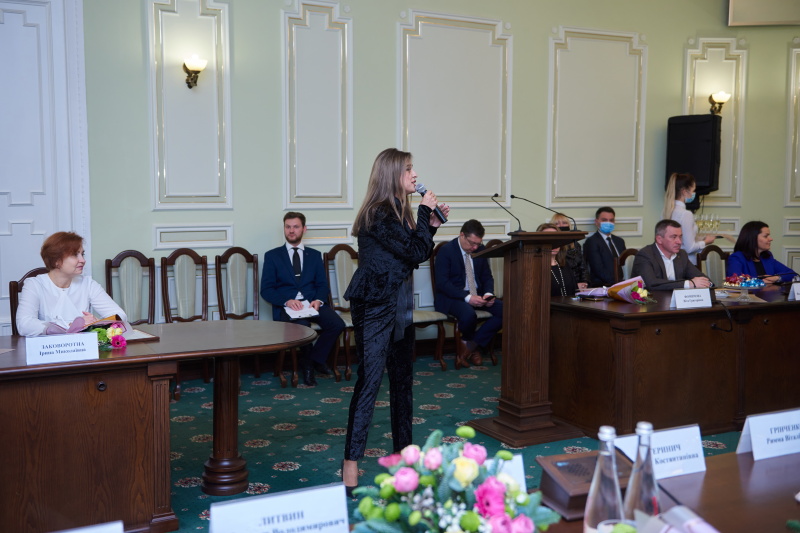 Представникам органів місцевого самоврядування вручили грамоти