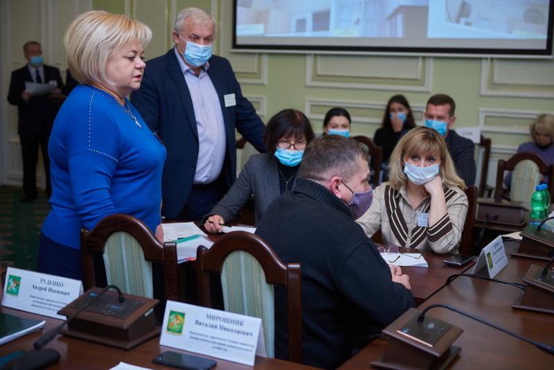 Ремонт будинків та розвиток спортивної інфраструктури - Ігор Терехов зустрівся з харків'янами