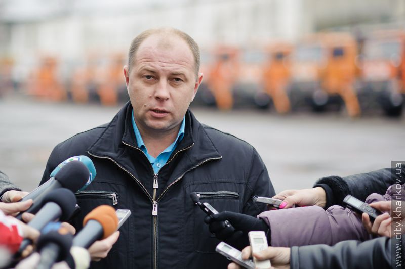 У Харкові закупили дві нові снігоприбиральні машини