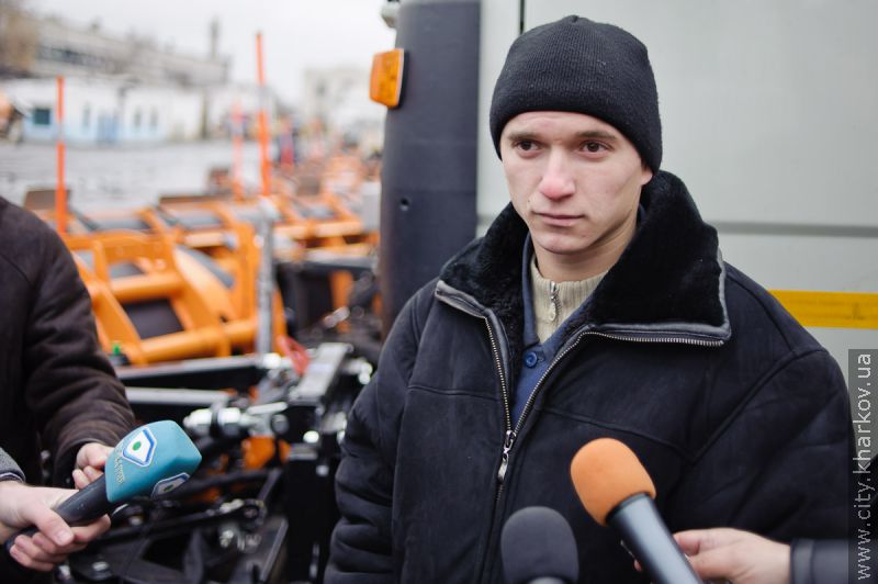 У Харкові закупили дві нові снігоприбиральні машини