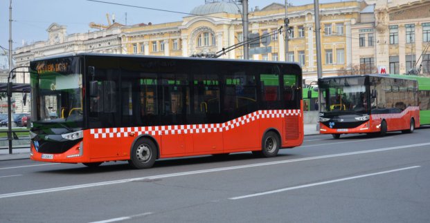 У Харкові на автобусний маршрут №241е вийшли «Карсани»