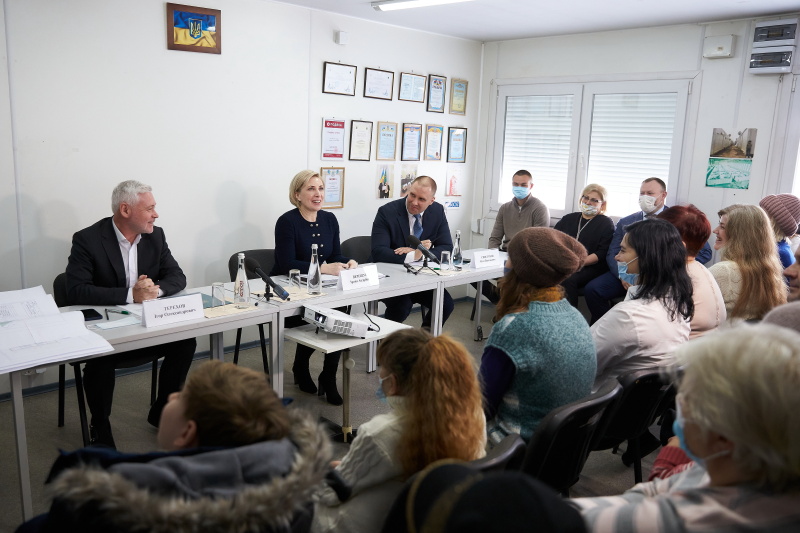 Ігор Терехов презентував проєкт реконструкції модульного містечка для вимушених переселенців