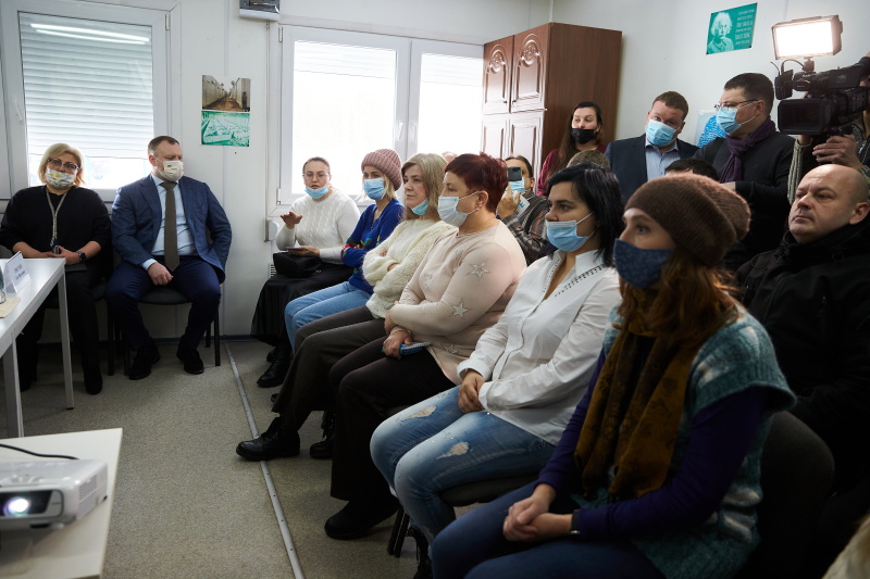 Ігор Терехов презентував проєкт реконструкції модульного містечка для вимушених переселенців