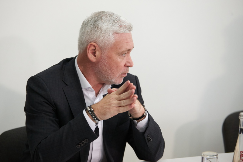 Ігор Терехов презентував проєкт реконструкції модульного містечка для вимушених переселенців