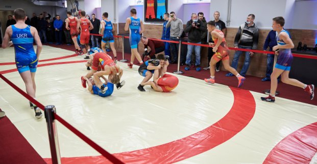У студентському комплексі ХПІ відкрили новий зал боротьби