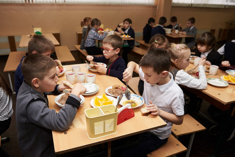 Нове обладнання та ремонт – у школах Харкова модернізують харчоблоки