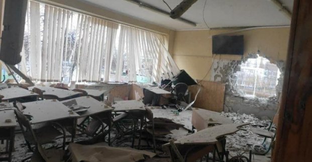 Через обстріл Харкова постраждали десятки шкіл та дитячих садків