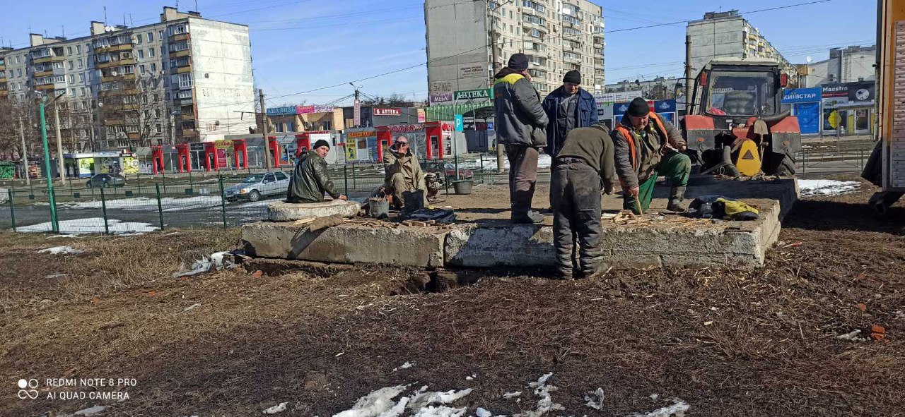 У Новобаварському районі відновлюють подачу води