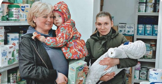 Молодіжна рада передає харків'янам продукти, дитячі товари та ліки