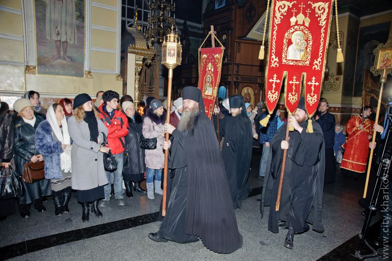 Десниця святого великомученика Димитрія Солунського прибула до Харкова