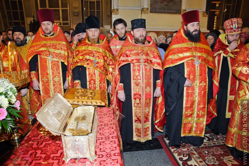 Десниця святого великомученика Димитрія Солунського прибула до Харкова