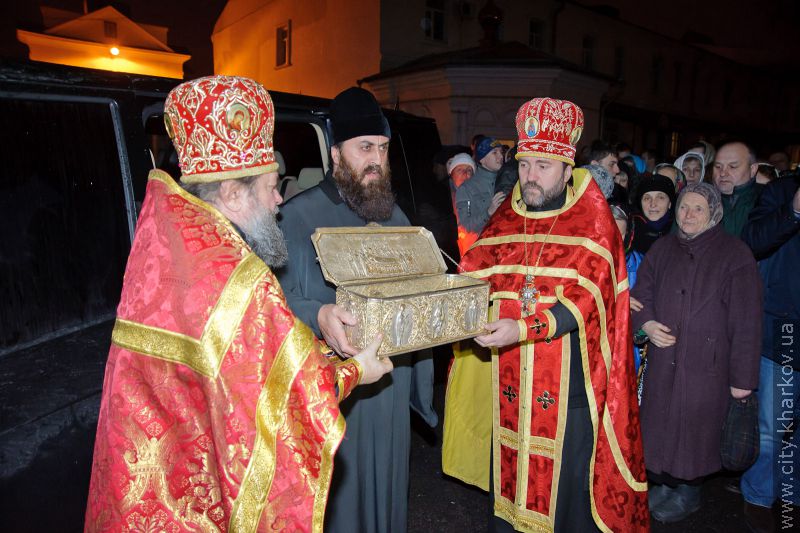 Десниця святого великомученика Димитрія Солунського прибула до Харкова
