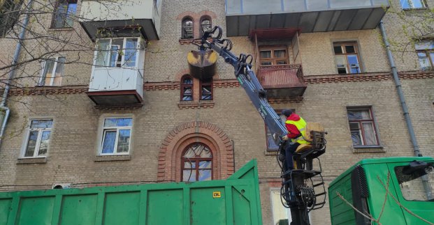 У Харкові продовжують розбирати завали