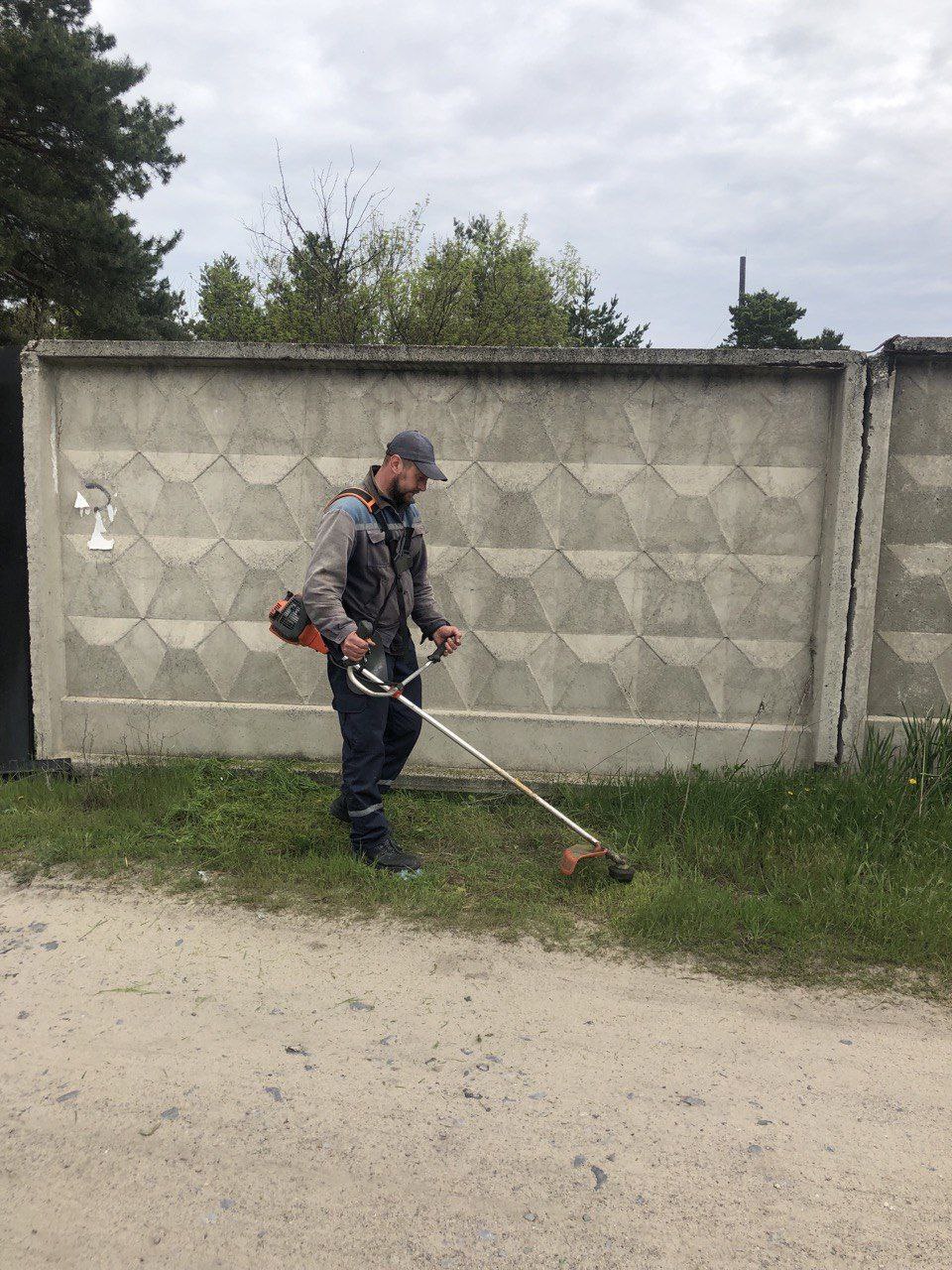 У Харкові стежать за порядком на територіях поховань