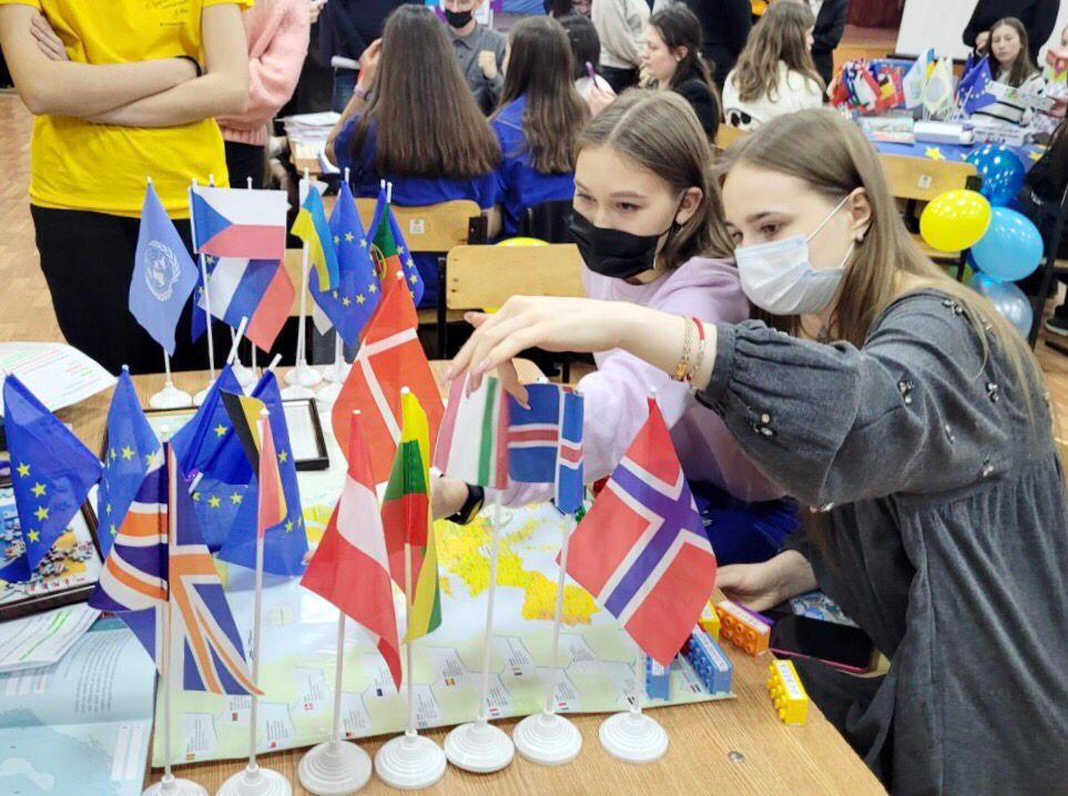 Харківський євроклуб переміг у всеукраїнському конкурсі проєктів