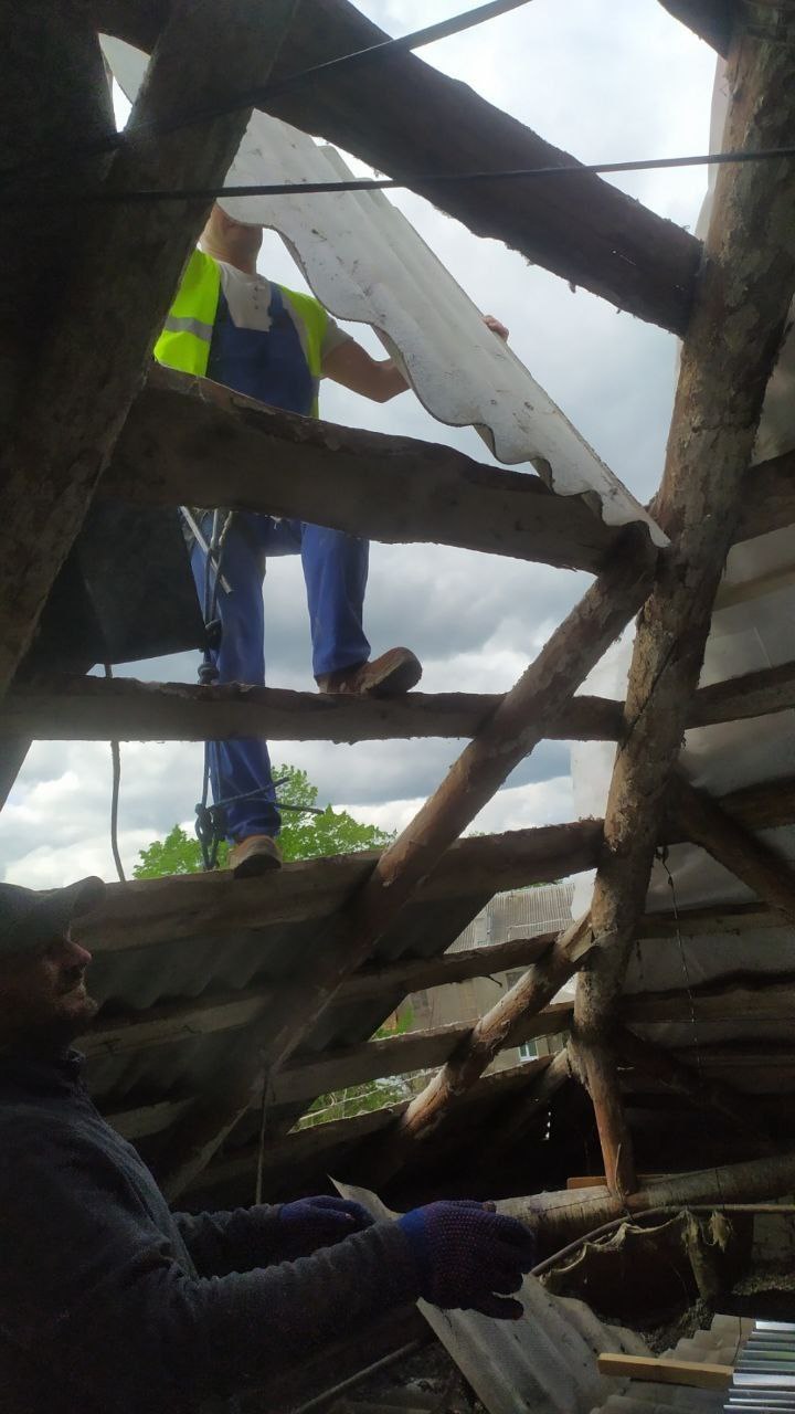 У Харкові пошкодження будинків усувають майже півтисячі будівельників