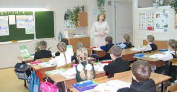 Початкові класи в харківських школах приберуть з четвертого поверху