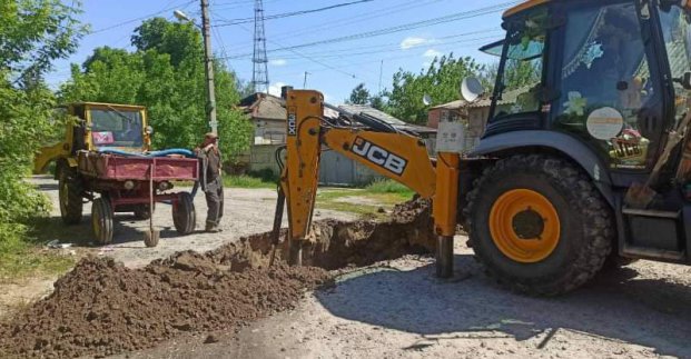У Харкові оперативно ліквідують пошкодження на водоводах