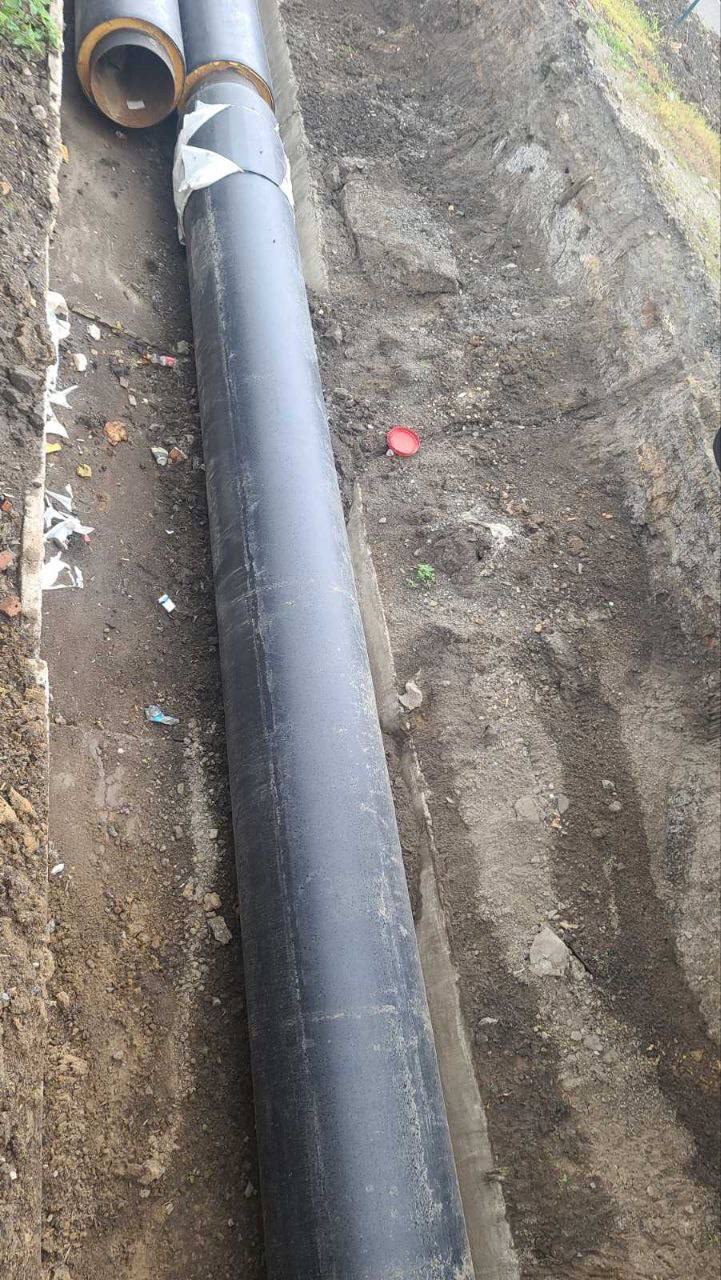 На вулиці Бучми продовжують реконструювати тепломагістраль