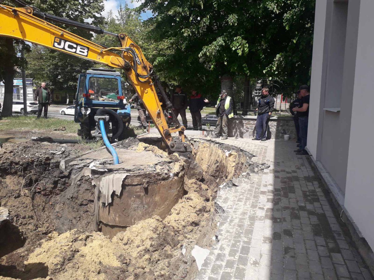 «Харківводоканал» щодня відновлює зовнішні мережі