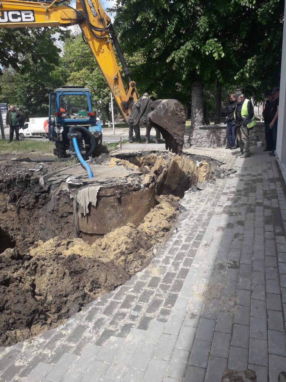 «Харківводоканал» щодня відновлює зовнішні мережі