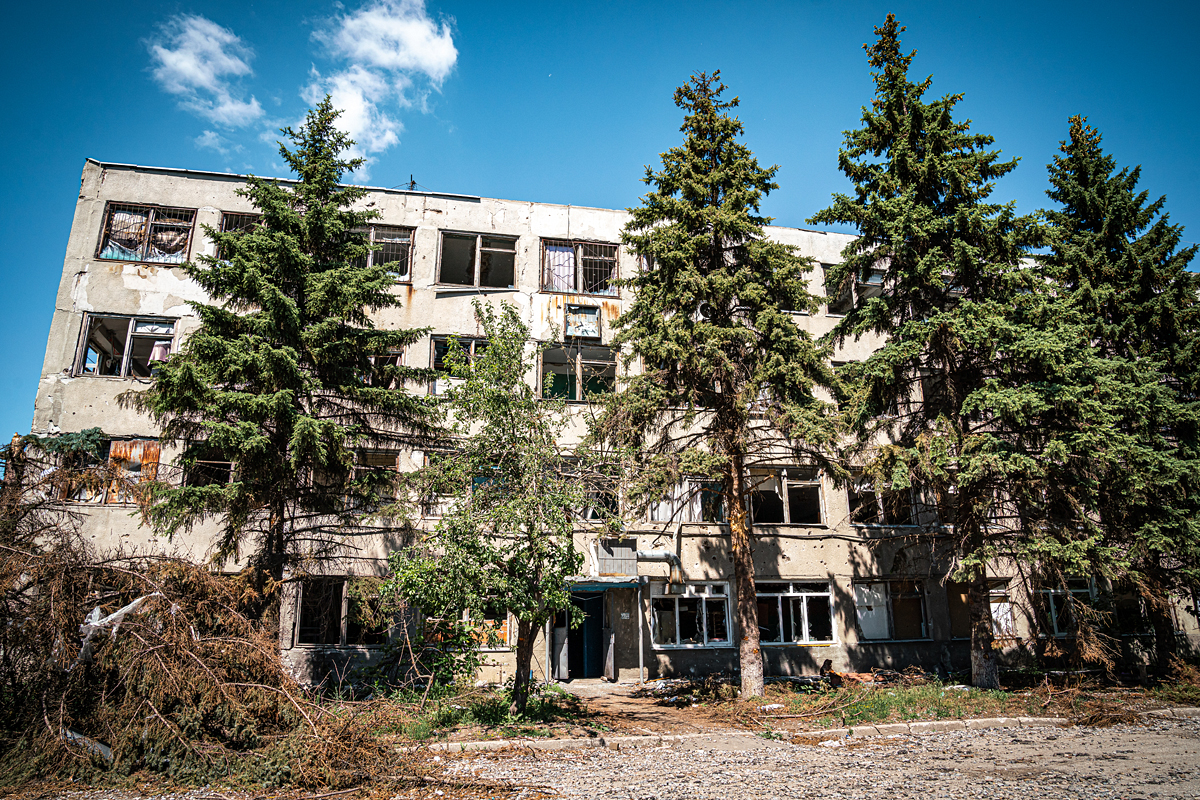 Територія Салтівського депо зруйнована та знеструмлена