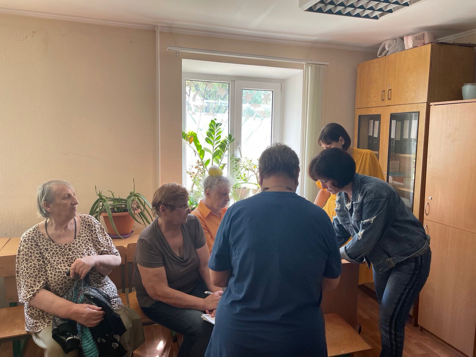 Харків'янам, які живуть у гуртожитках, допомагають соціальні працівники