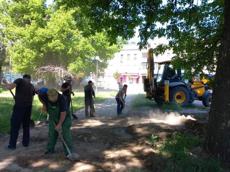 У Салтівському районі ремонтують мережі холодного водопостачання