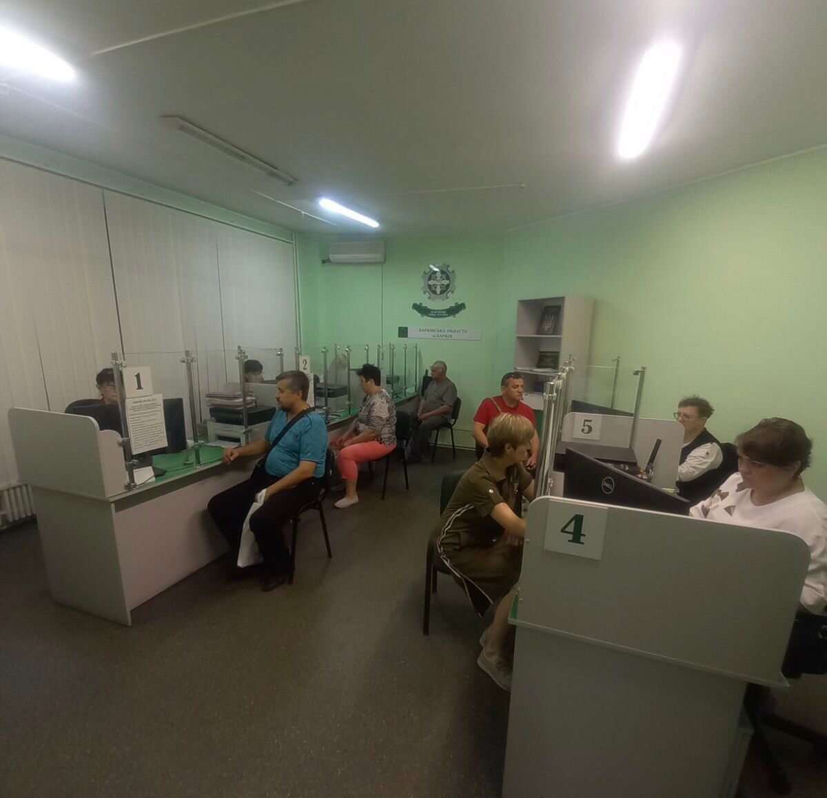 В Основ’янському районі продовжують надавати соціальну допомогу