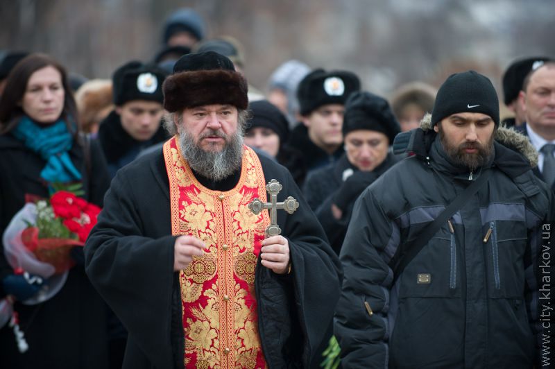 До могил жертв голодоморів поклали квіти