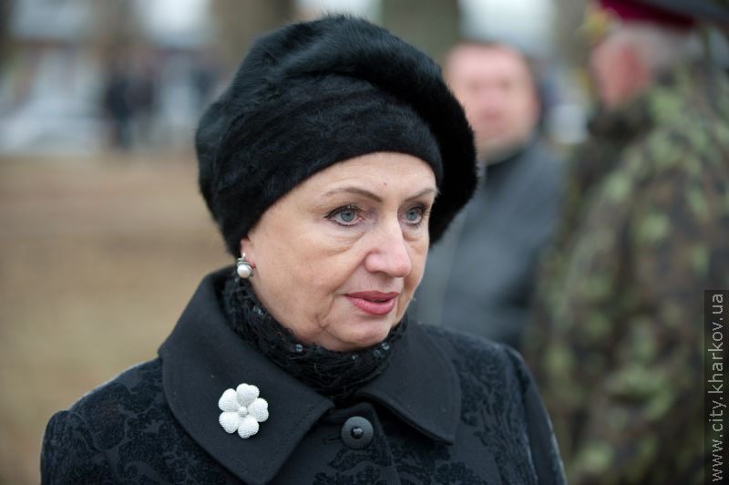 До могил жертв голодоморів поклали квіти