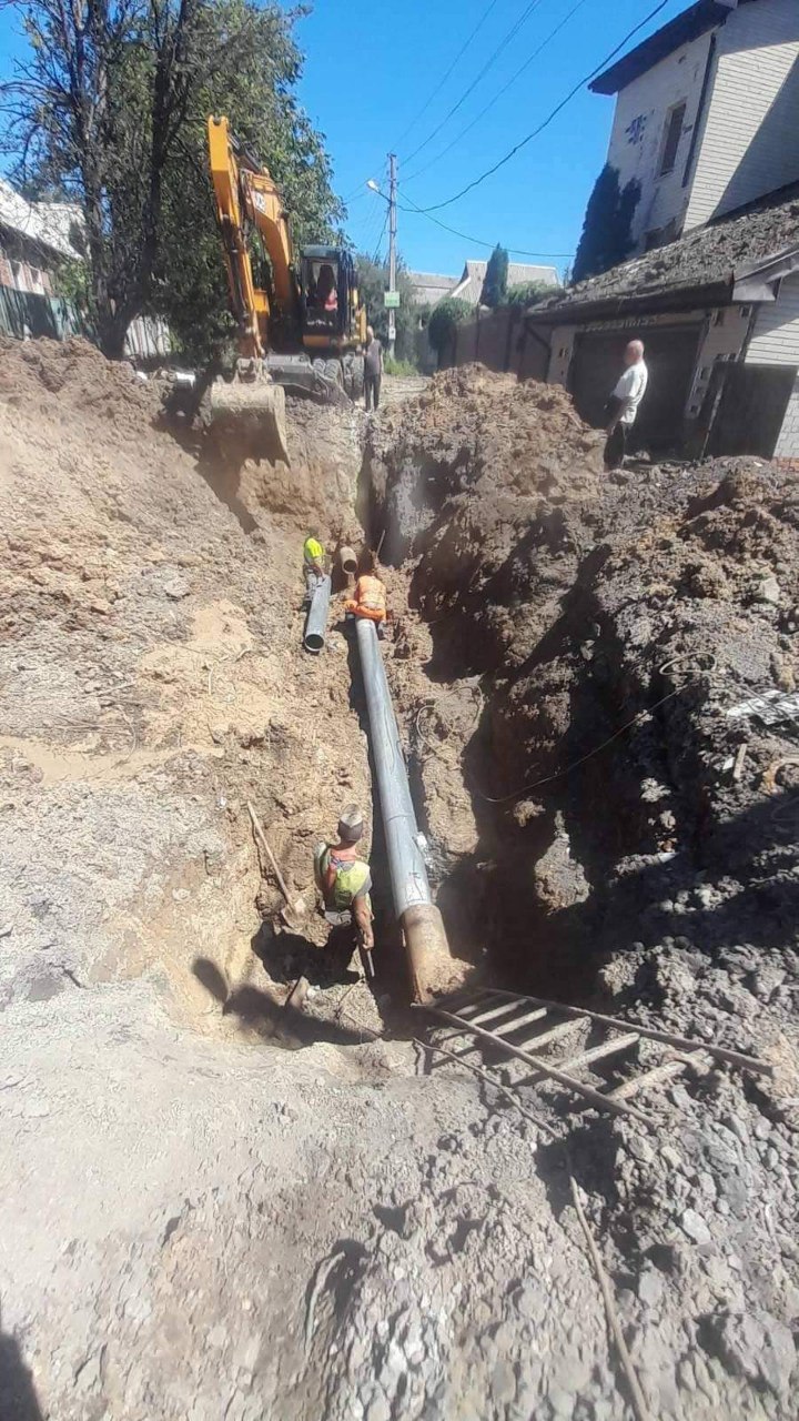 У Шевченківському районі ремонтують мережі водопостачання 