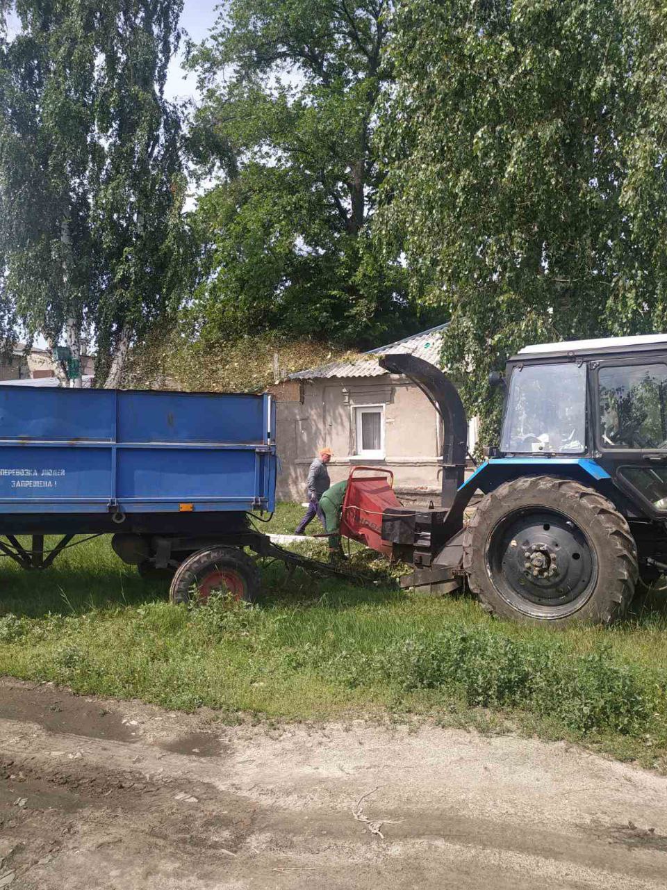 У Харкові продовжують усувати наслідки негоди