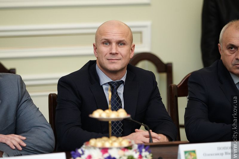 Геннадій Кернес провів прийом жіночої футбольної команди «Житлобуд-1»