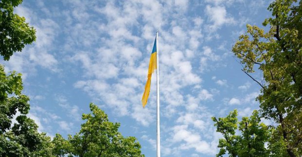 У Харкові замінили полотнище державного прапора