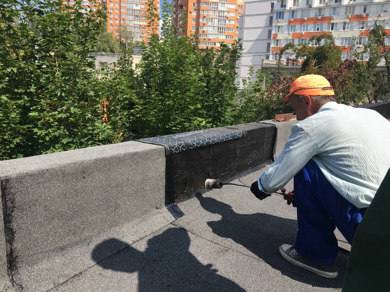 У Харкові перекладають магістральні та внутрішньоквартальні тепломережі