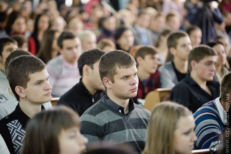 Польський посол зустрівся зі студентами харківської юракадемії