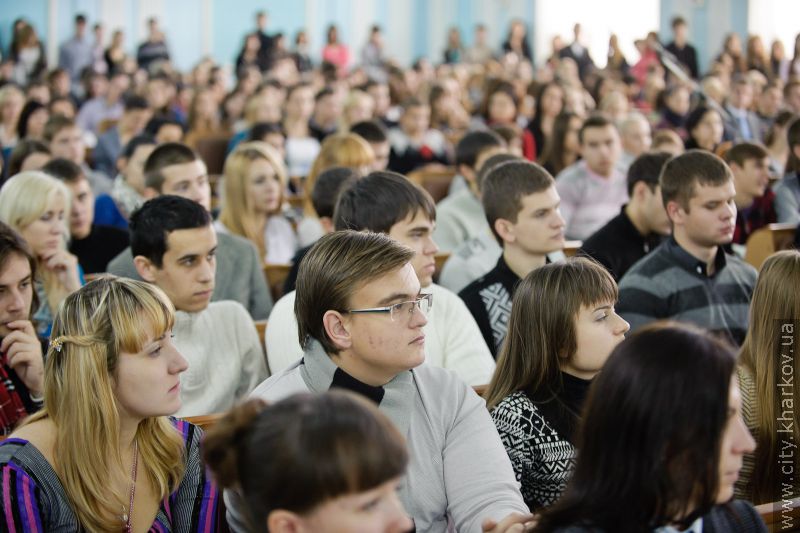 Польський посол зустрівся зі студентами харківської юракадемії