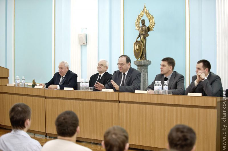 Польський посол зустрівся зі студентами харківської юракадемії