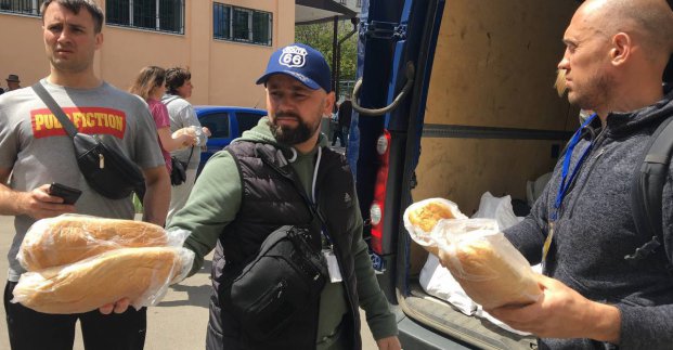 #Обличчя_Харкова. Валерій Пономаренко - начальник відділу Департаменту у справах сім’ї, молоді та спорту, який став волонтером