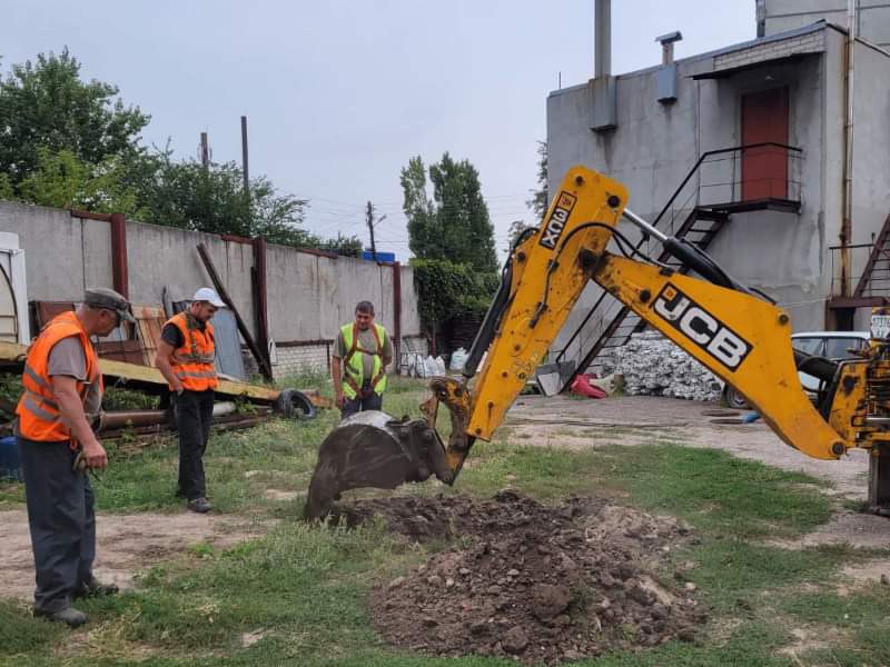 В Індустріальному районі оперативно ремонтують системи водопостачання